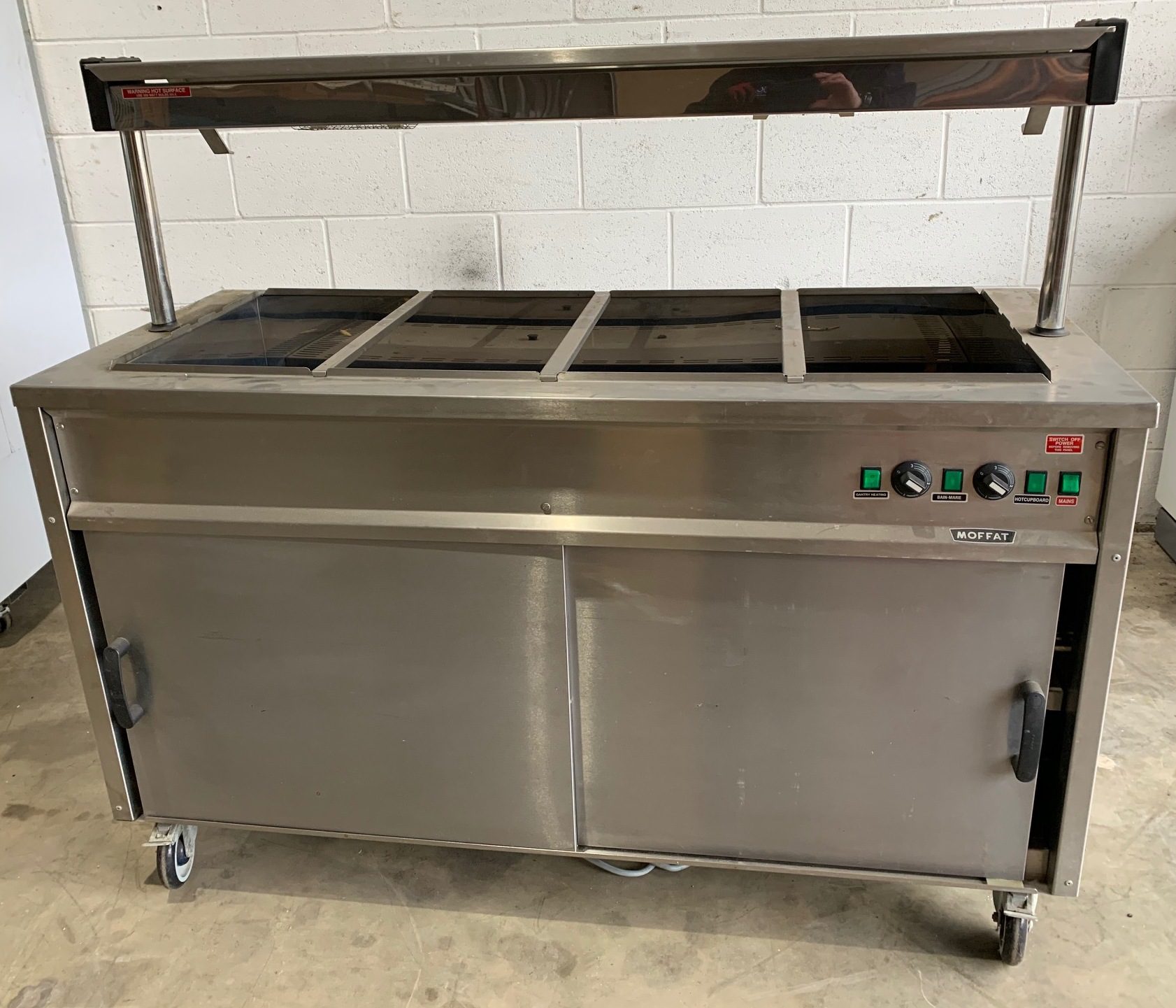 Moffat mobile servery unit